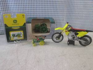 lot 47 image: (BSB) Mini John Deere Tactors and E...