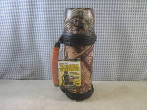 lot 54 image: (EC1) New Camo Subzero Vacuum Therm...