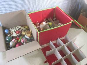 lot 56 image: (A-2) Rubbermaid Christmas Ornamant...