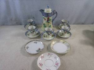 lot 67 image: (CSB) Vintage Made In Japan Tea Set...