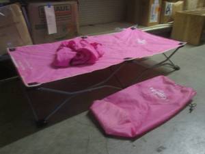 lot 72 image: (F-3) Regalo Kids Portable Cot with...