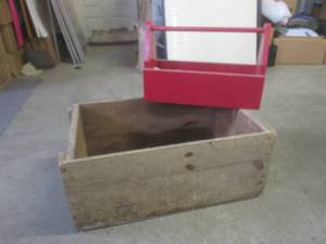 lot 92 image: (G-1) Large Vintage Wood CrateBox ...