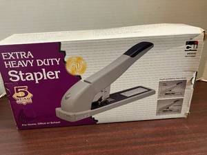 lot 50 image: Extra Heavy Duty Stapler