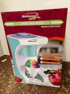 lot 51 image: Snow Cone Maker