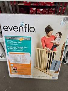 lot 37 image: Evenflo Child Safety Gate