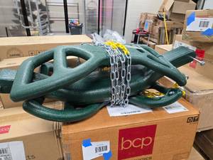 lot 117 image: Plastic Swing and Chain