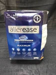 lot 178 image: Allerease zippered mattress protector maximum