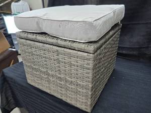 lot 231 image: Wicker Storage Bench with Cushion