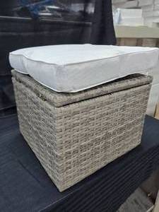lot 232 image: Wicker Storage Bench with Cushion