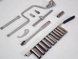 lot 86 image: Craftsman Metric Socket Tool Set