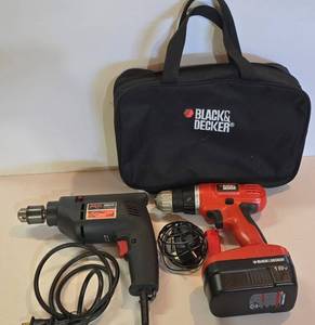 lot 72K image: G - Black & Decker 18V Cordless Drill with Battery & Charger Plus Skil 38 Hammer Drill Set