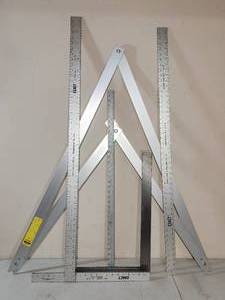 lot 31 image: Assortment of Contractors Measuring Tools