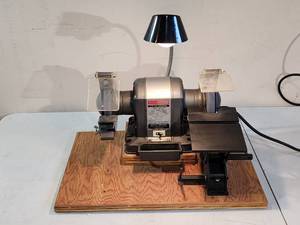 lot 47 image: Craftsman Benchtop Grinder