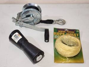 lot 120 image: Assorted Boat Trailer Accessories