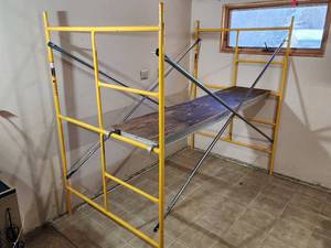 lot 151 image: Complete 6ft Scaffolding Unit