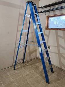 lot 160 image: Keller 8ft Fiberglass Ladder