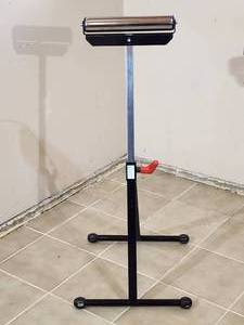 lot 16 image: Wolfcraft Adjustable Portable Stand