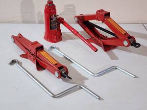 lot 91 image: (1) Big Red 4-Ton Hydraulic Jack & (2) 1-Ton Scissors Jacks