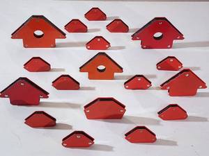 lot 104 image: Assorted Magnetic Arrow Welding Support Braces