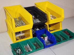 lot 140 image: Assorted Organizer Bins with Contents