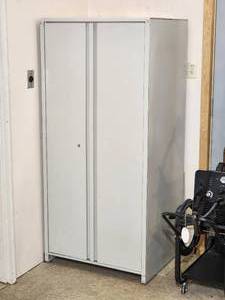 lot 133 image: White Storage Cabinet