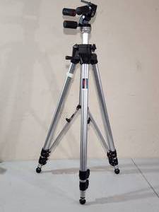 lot 194 image: Bogen Portable Carera Tripod