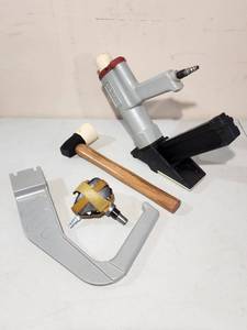 lot 166 image: Central Pneumatic Floor Nailer and Pneumatic Air Hammer