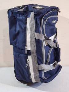 lot 200 image: Olympic Travel Bag