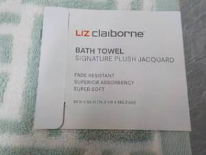 lot 1 image: Liz Claiborne Signature Plush Jacqu...