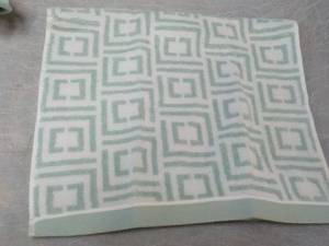 lot 5 image: Liz Claiborne Signature Plush Jacqu...