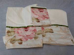 lot 22 image: Madeline 3 pc Beige Towel Set...