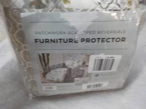 lot 38 image: Patchwork Scalloped Reversible Furn...