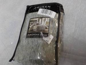 lot 39 image: J. Queen European Sham...