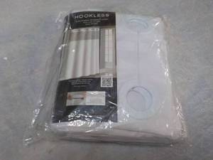 lot 49 image: Hookless 3 in 1 Fabric Shower Curta...