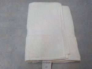 lot 68 image: Linum Home Bath 30 x 56 made in T...