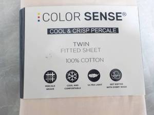 lot 78 image: Pink Color Sense Twin Size Fitted S...