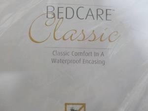 lot 79 image: Bed Care Classic Mattress Cover Lon...