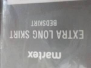 lot 82 image: Martex Extra Long Twin Size Bedskir...