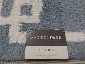lot 85 image: Madison Park 24 x 40 Bath Rug...