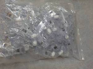 lot 239 image: Pkg Clips...