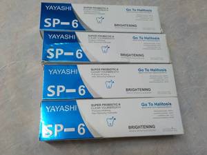 lot 253 image: 4 Yayashi Brightening Toothpaste...