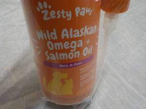 lot 256 image: Zesty Paws Skin and Coat for Pets...