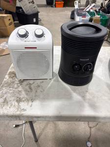 lot 0924 image: Two Portable Electric Heaters