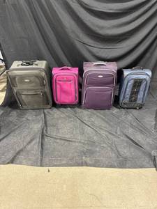 lot 0928 image: Assorted Rolling Suitcases (4)