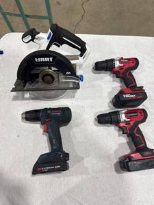 lot 0992 image: Power Tool Lot Saw and Drills