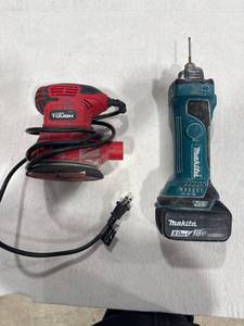 lot 0993 image: Sander & Cordless Cut-Out Tool