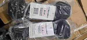 lot 109 image: Lot of a pair of 8LB Neoprene Dumbbells ( NEW)