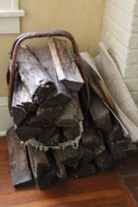 lot 2 image: Firewood Set with Wicker Log Holder and Canvas Carrying Mat