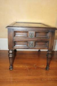 lot 19 image: Vintage Wooden End Table with Two Drawers and Turned Legs