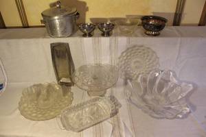 lot 35 image: Mixed Lot of Vintage Glassware and Silver Dishware